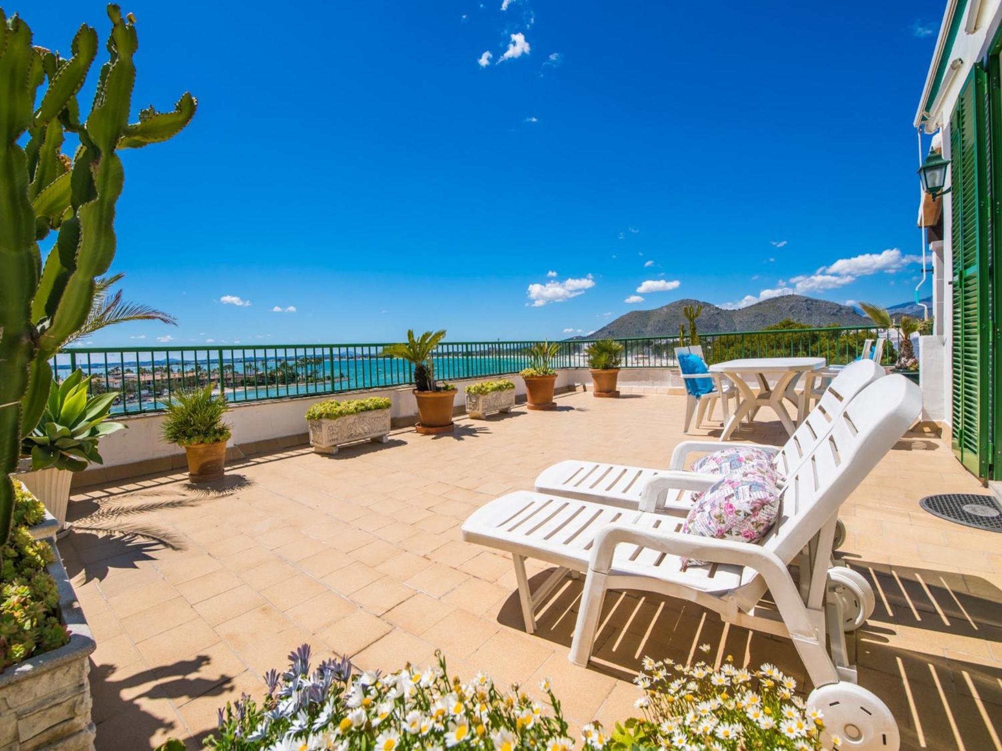 Apartment With Sea View From Terrace